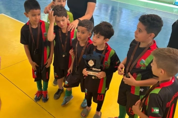 Foto - Etapa final e premiação da 1• Copa Regional de Futsal de Base