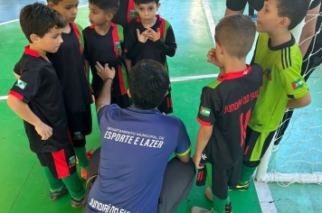 Foto - Etapa final e premiação da 1• Copa Regional de Futsal de Base