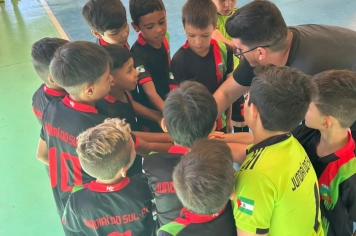 Foto - Etapa final e premiação da 1• Copa Regional de Futsal de Base