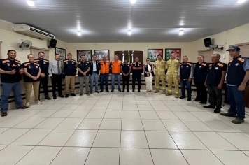 SOLENIDADE DE ENTREGA DOS COLETES DA DEFESA CIVIL E APROVAÇÃO DO PLANO DE CONTINGÊNCIA