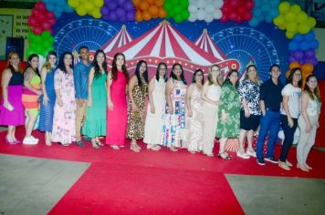 Foto - Formatura dos alunos do infantil 5 A e 5 B do CMEI Nice Braga.